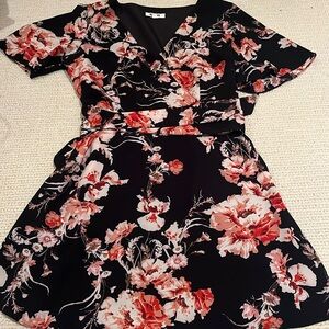Floral dress short sleeve BB Dakota sz 6
